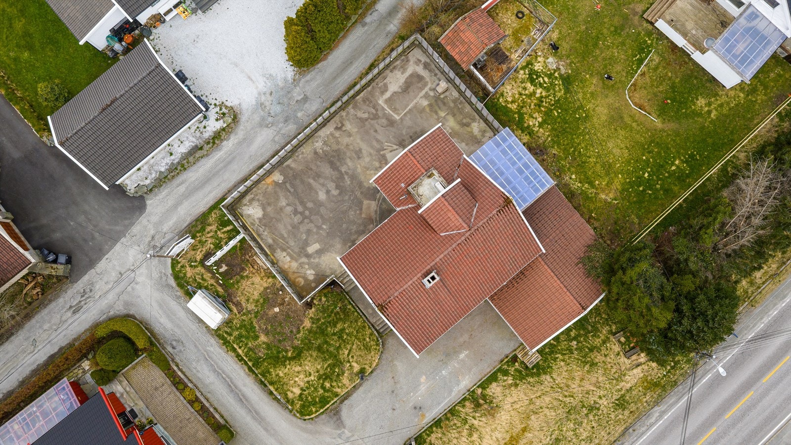 Eiendommen sett fra fugleperspektiv. Galleribilde
