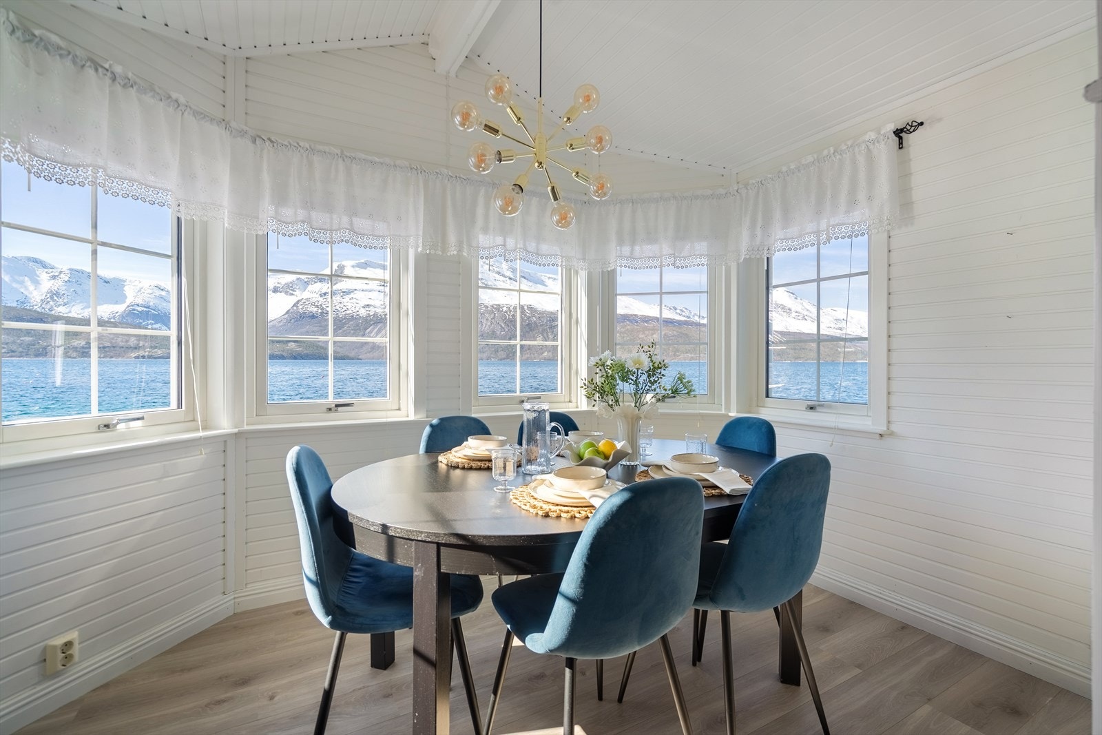 Spisestue med panoramautsikt Galleribilde