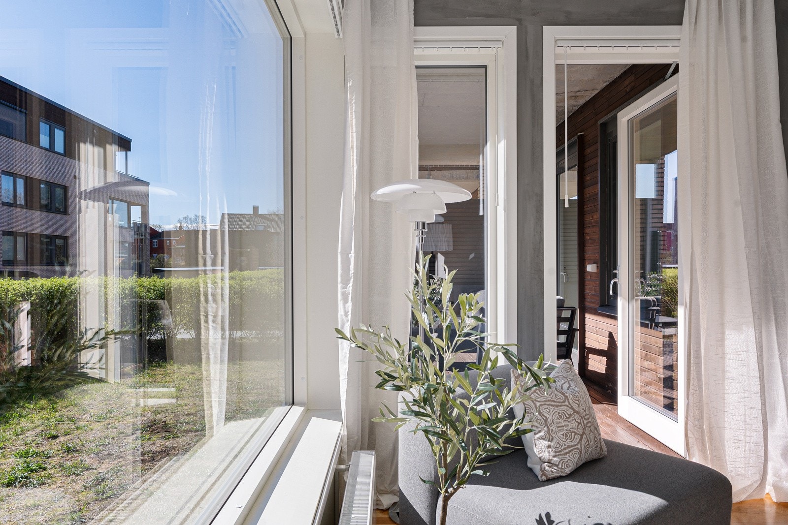 Lave felleskostander som inkluderer bla. fjernvarme, internett, renhold, vaktmester mv. Galleribilde