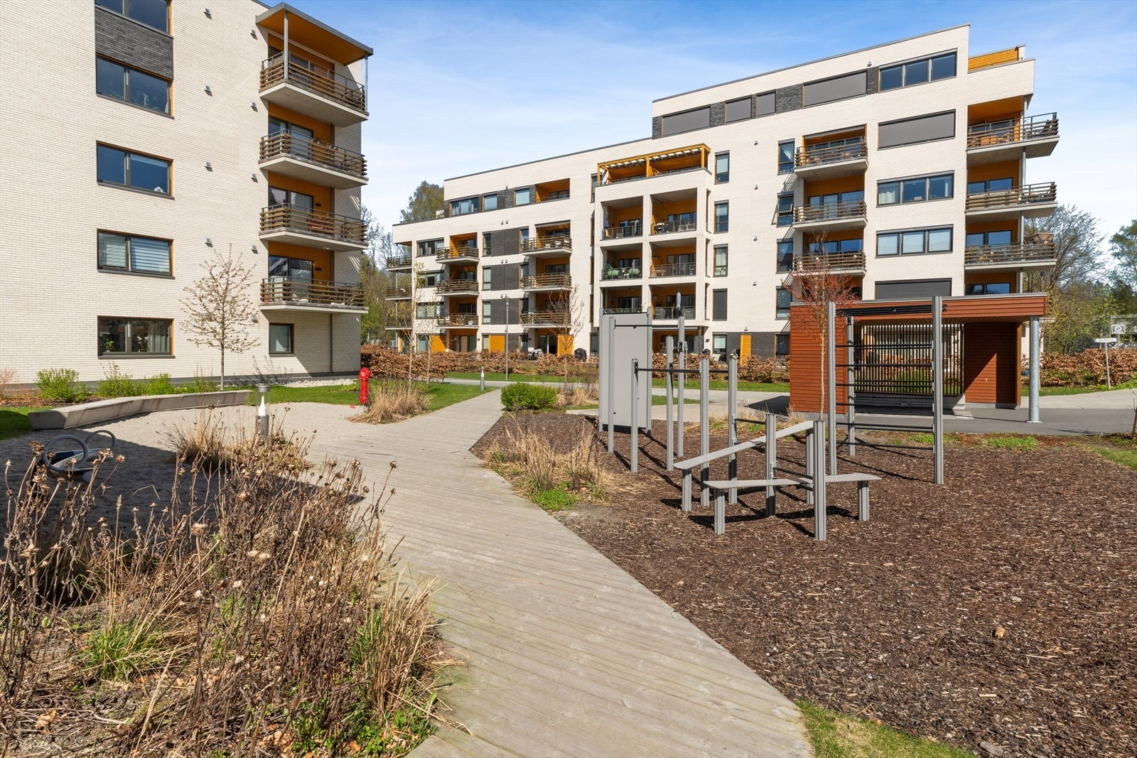 Et veldig flott nærområde med Tuftepark og treningsmuligheter Galleribilde