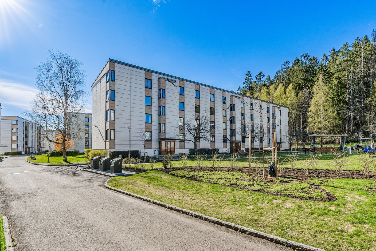 Boligen ligger i byggets 3. etasje. Galleribilde