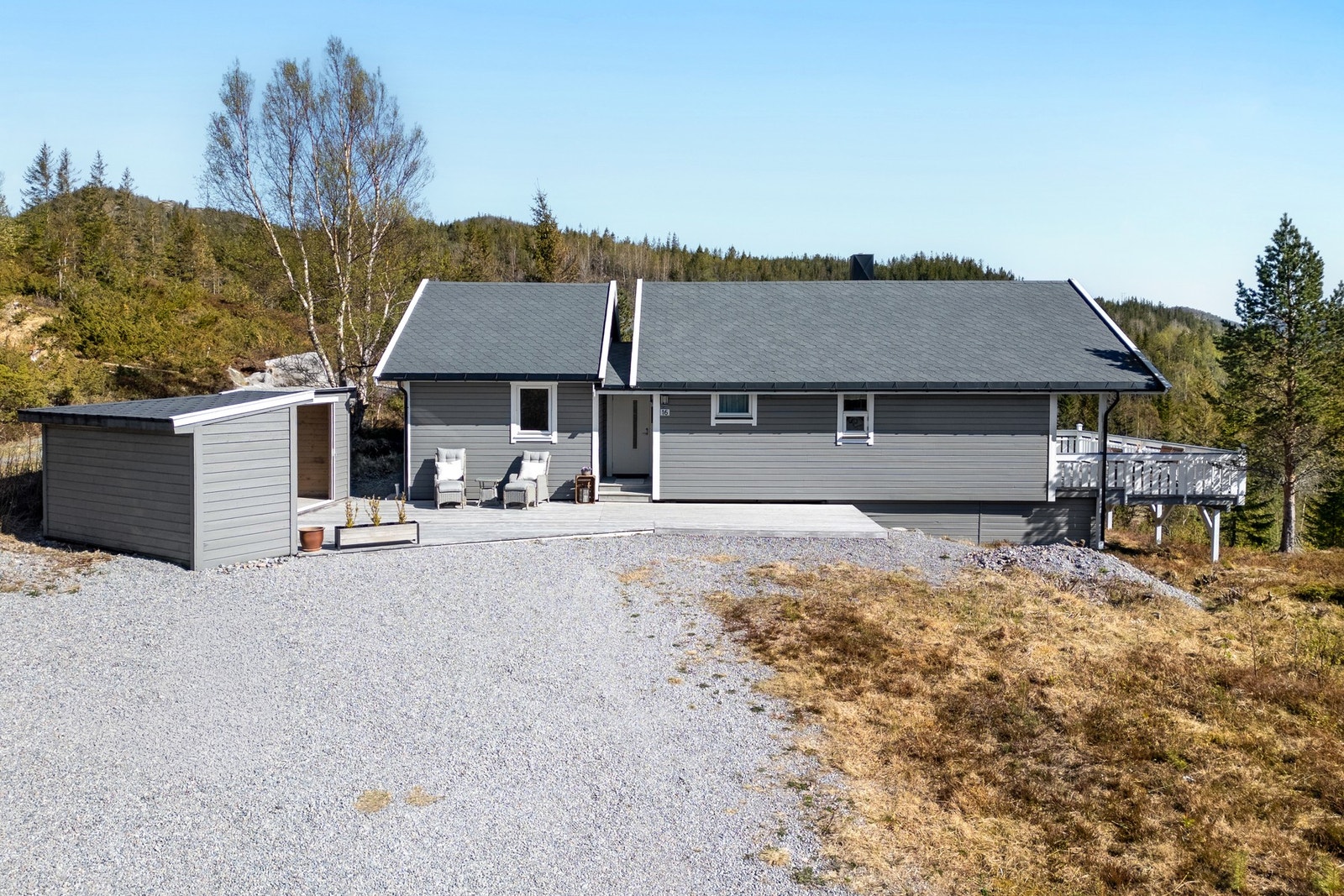 Pen og moderne hytte med vinterhage! Galleribilde
