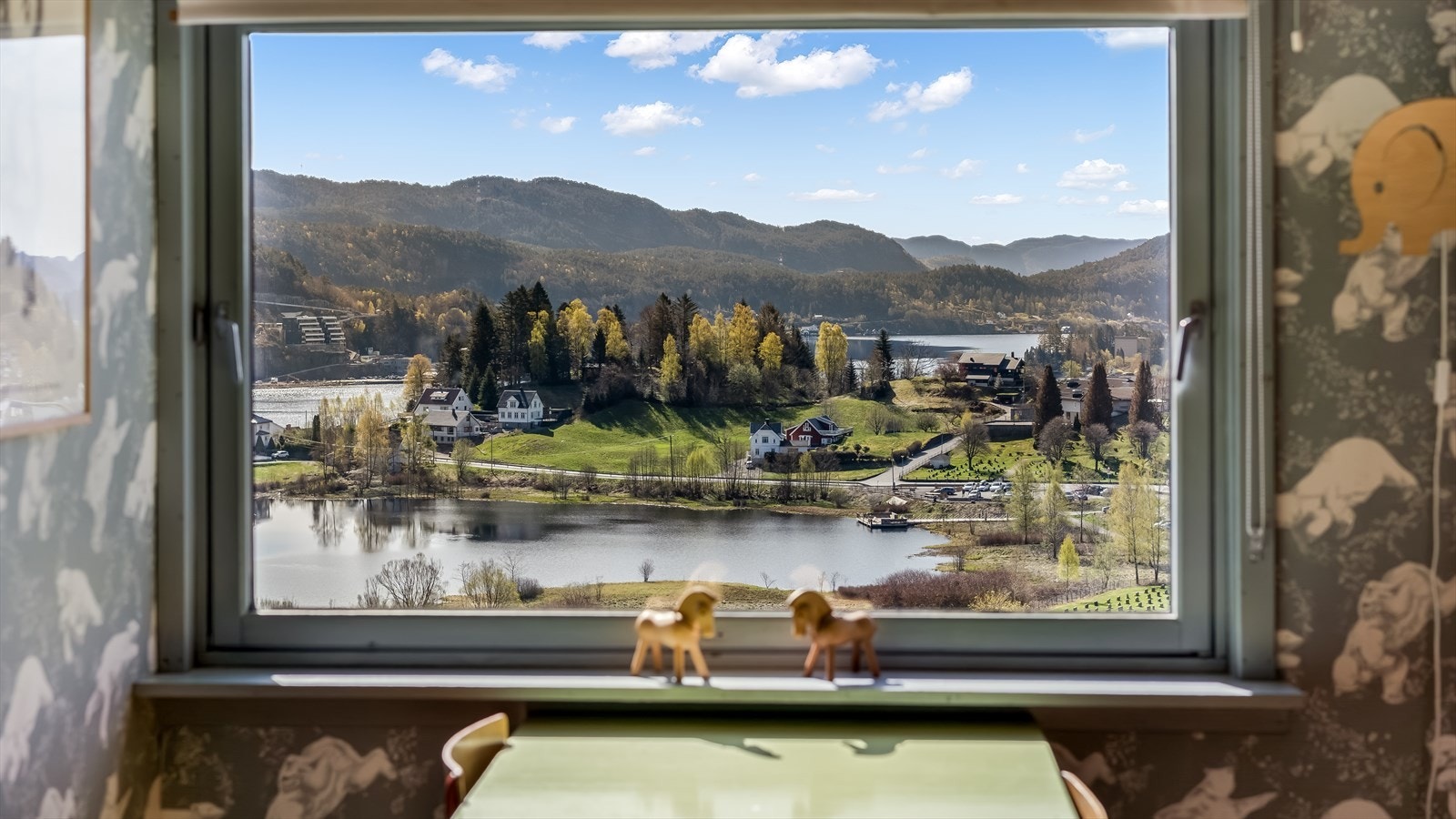 Utsikt fra spisestuen. Galleribilde