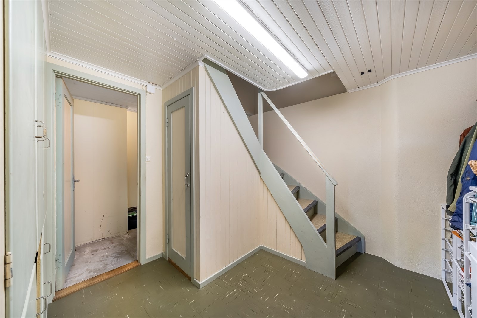 Gang i underetasjen. Galleribilde