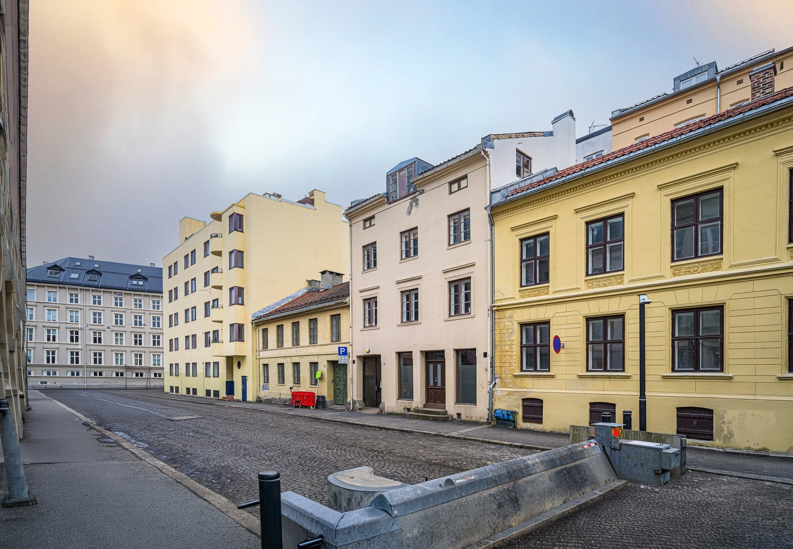 Leiligheten ligger stille og usjenert til. Galleribilde