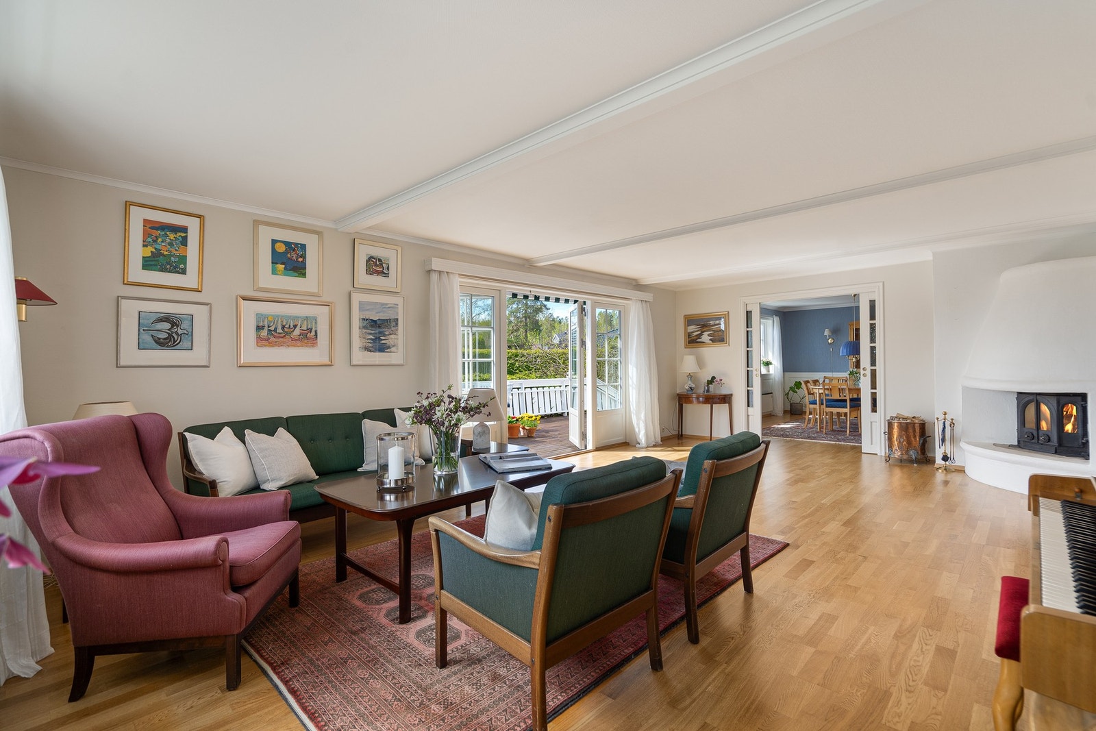 To hyggelige stuer legger til rette for både sosiale sammenkomster og mer tilbaketrukne soner. Galleribilde