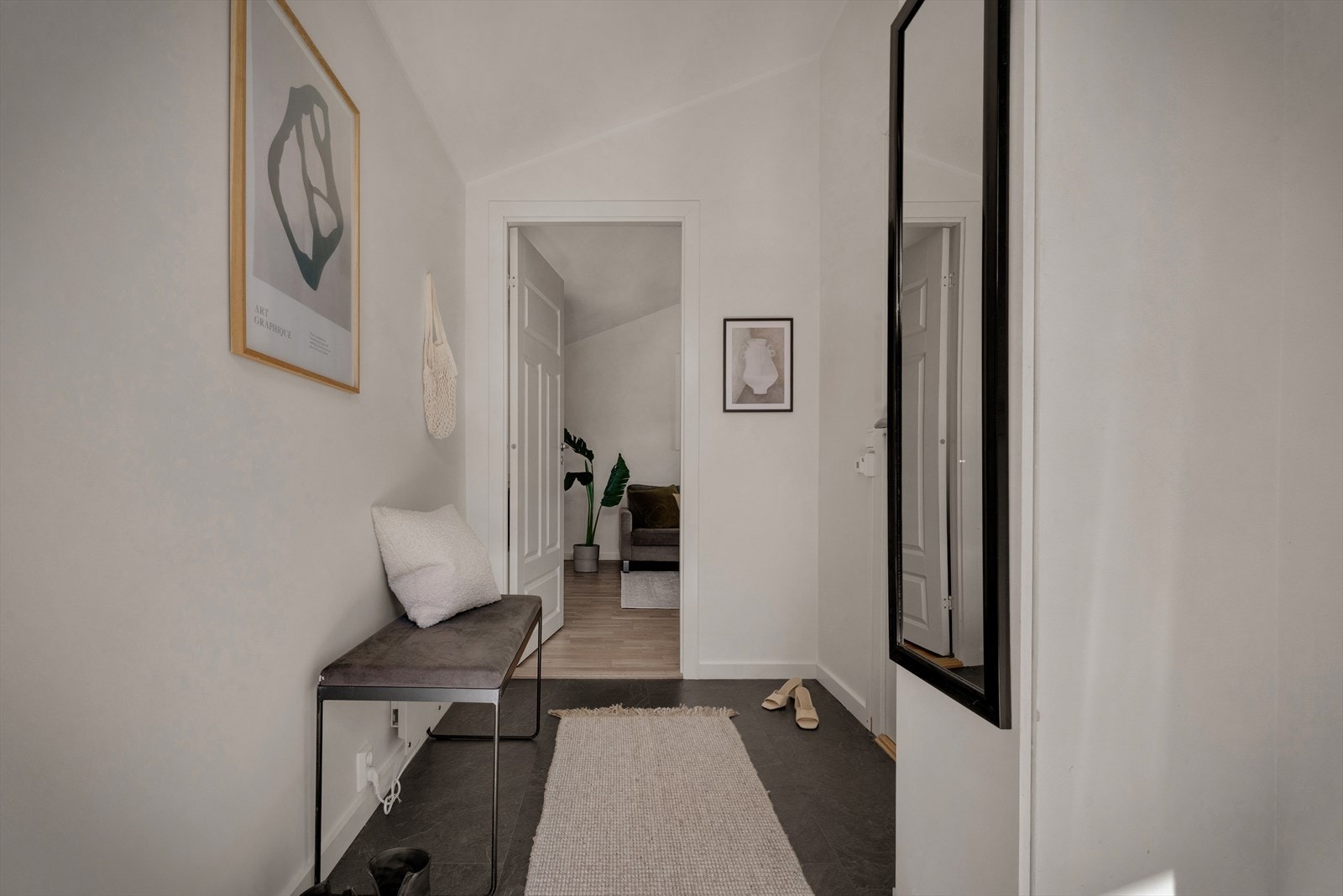 - Entréen måler 4,1 m² - Galleribilde
