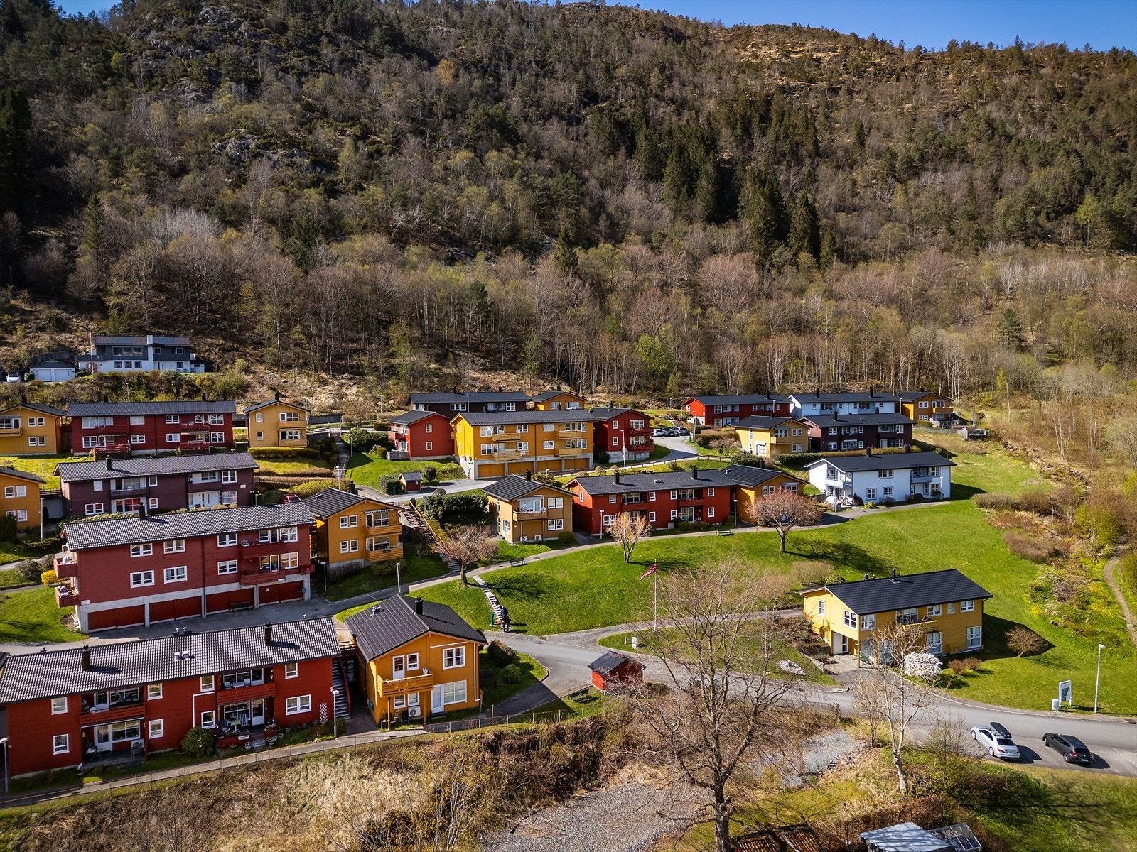 - Bosett deg i et rolig område med Løvstakken og Løvstien som nærmeste nabo - Galleribilde