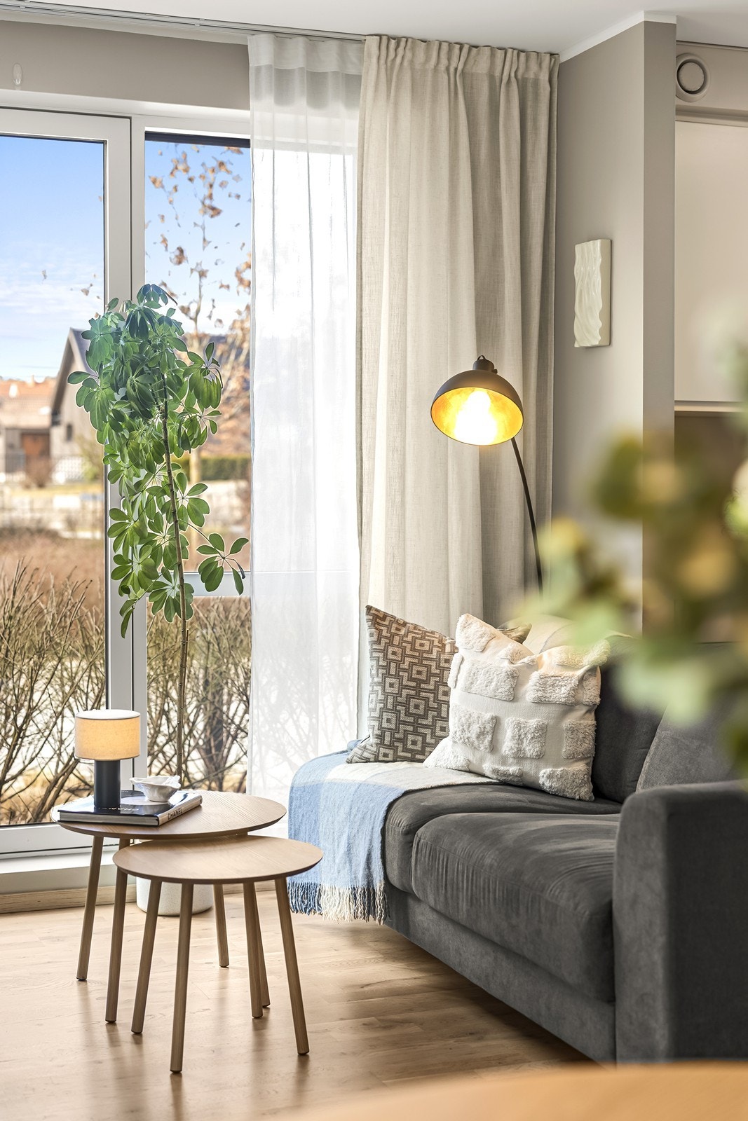Vinduene har 3-lags glass som sikrer god isolasjon og støyreduksjon. Galleribilde