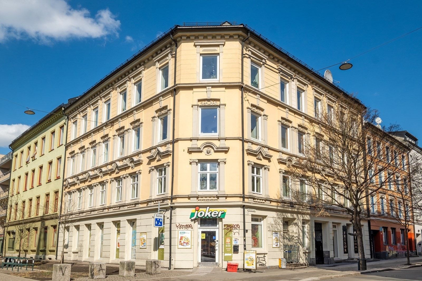 Søndagsåpen Joker ligger i direkte nærhet Galleribilde