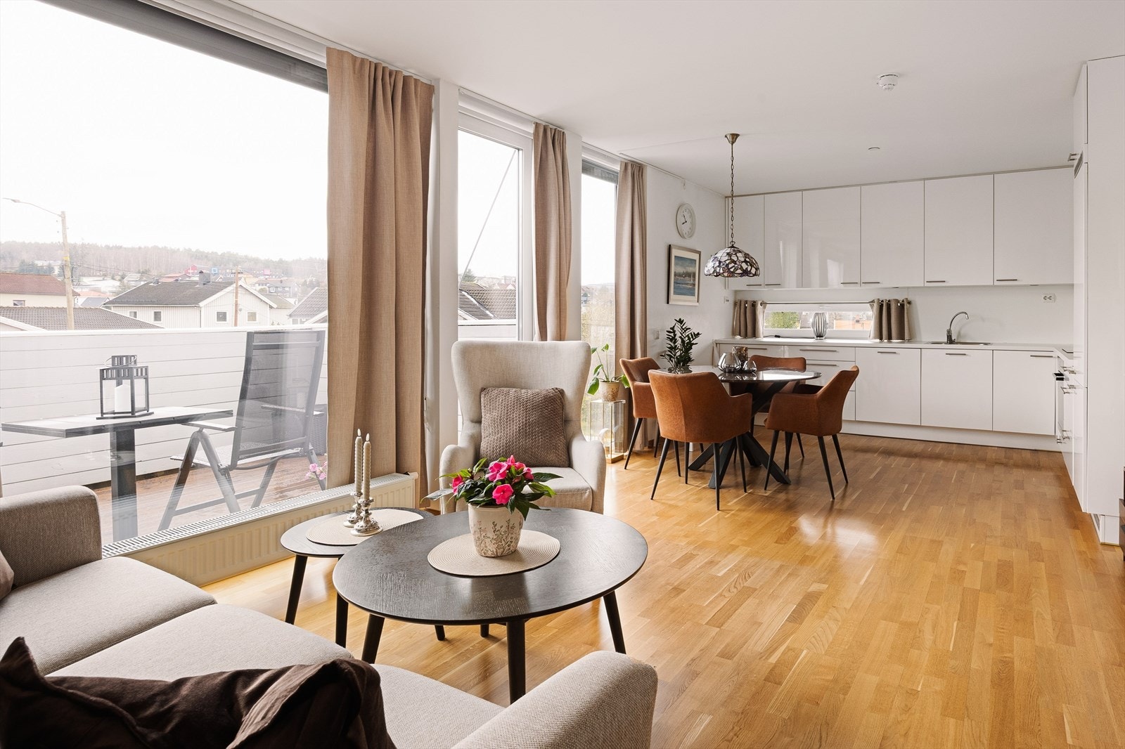 Aktiv Eiendomsmegling ved/ Kamilla Benum Braanen har gleden av å presentere en flott bolig i Henrik Ibsens vei 123! Foto: Fredrik Hansson Galleribilde
