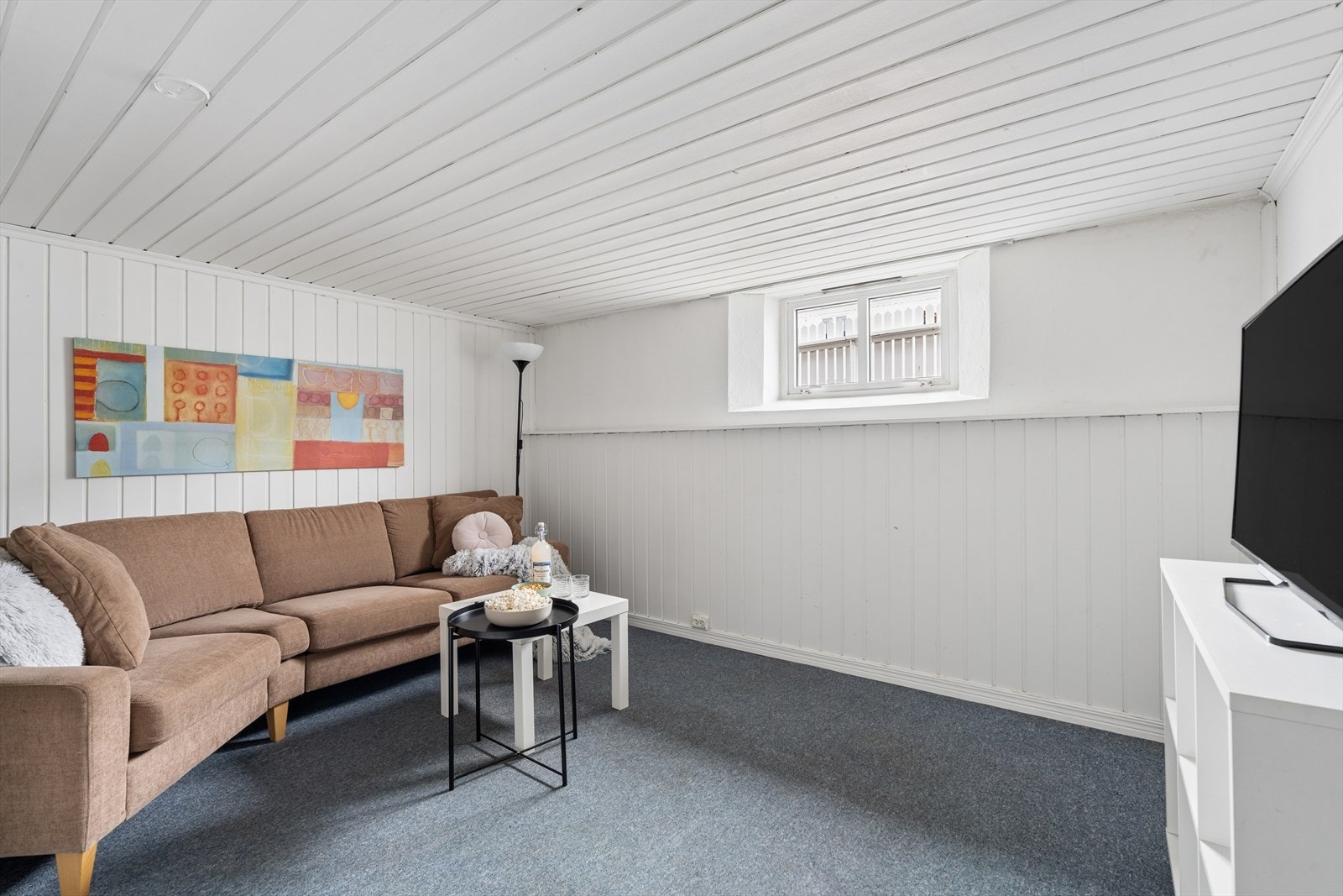 Innredet rom i kjelleretasjen. Rommene i kjelleren er definert som tilleggsdel. Galleribilde
