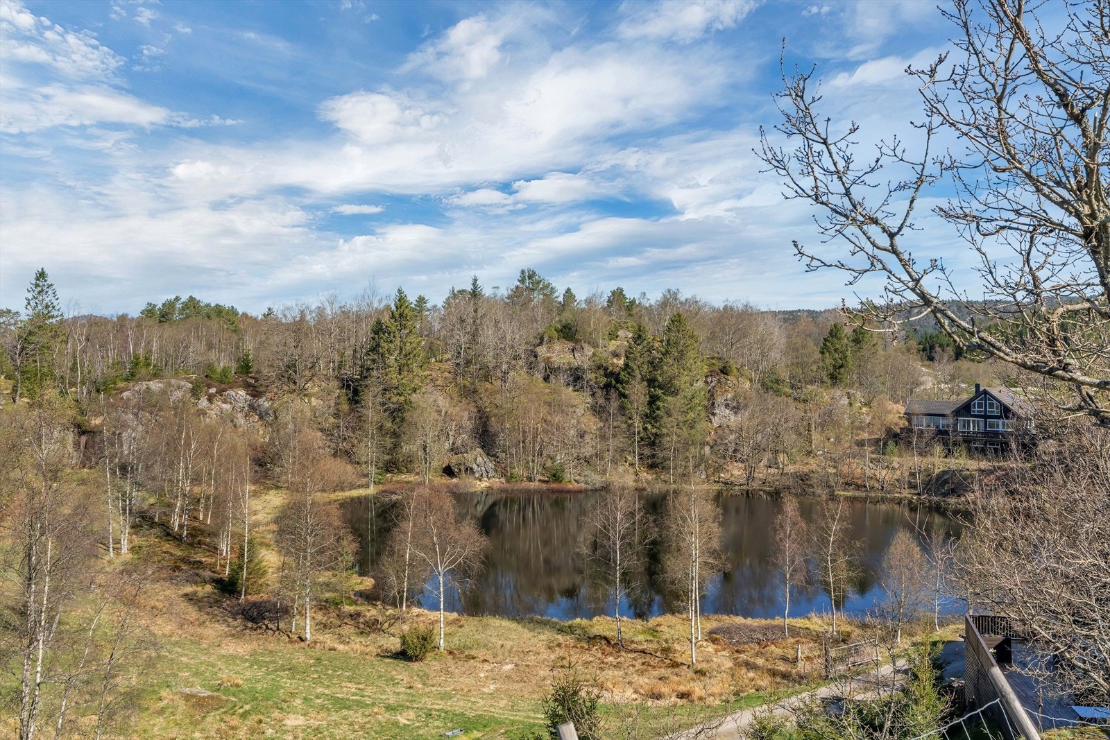 Terrenget innbyr til flotte turer rett fra hyttedøren. Galleribilde