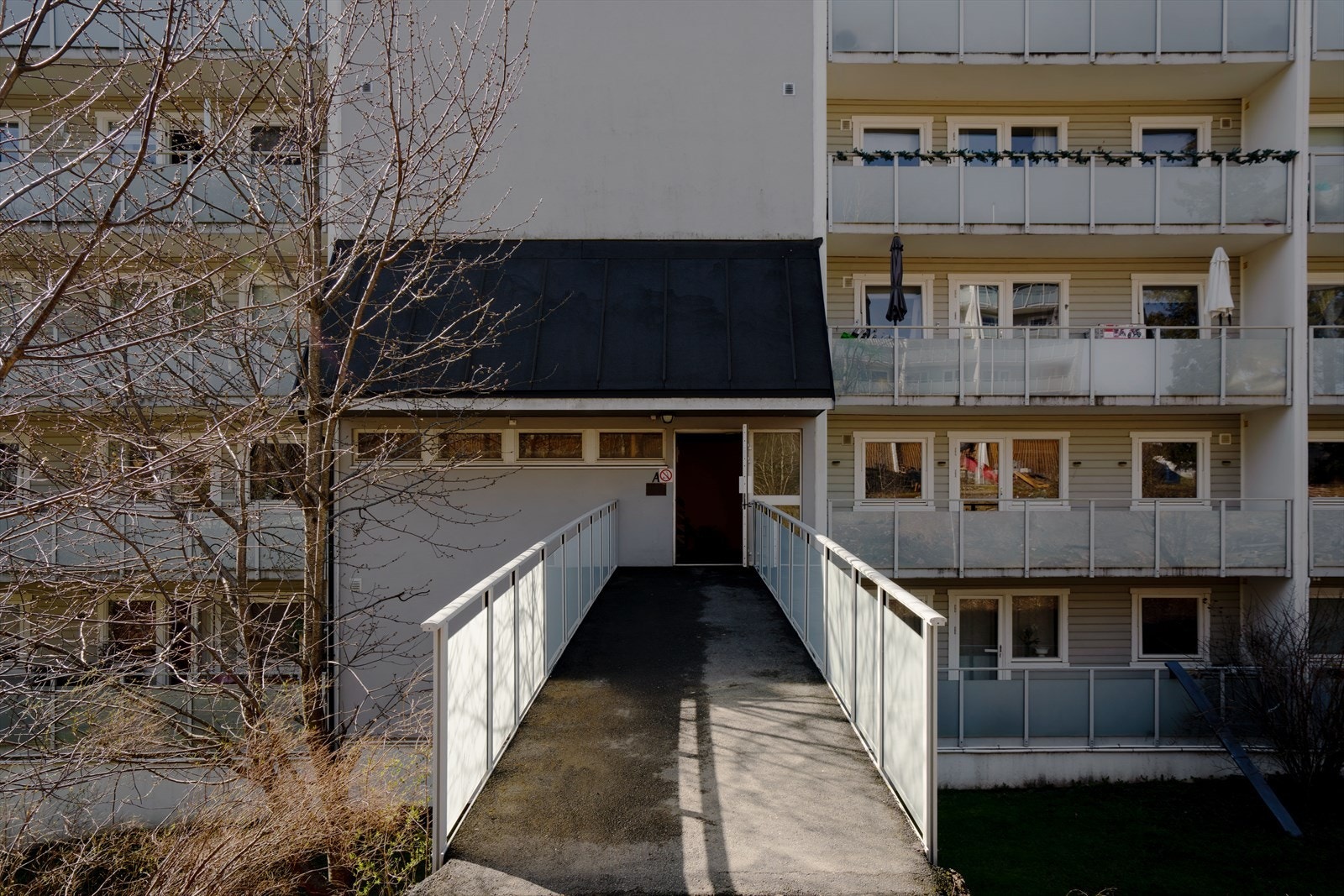 Inngangsparti. Galleribilde