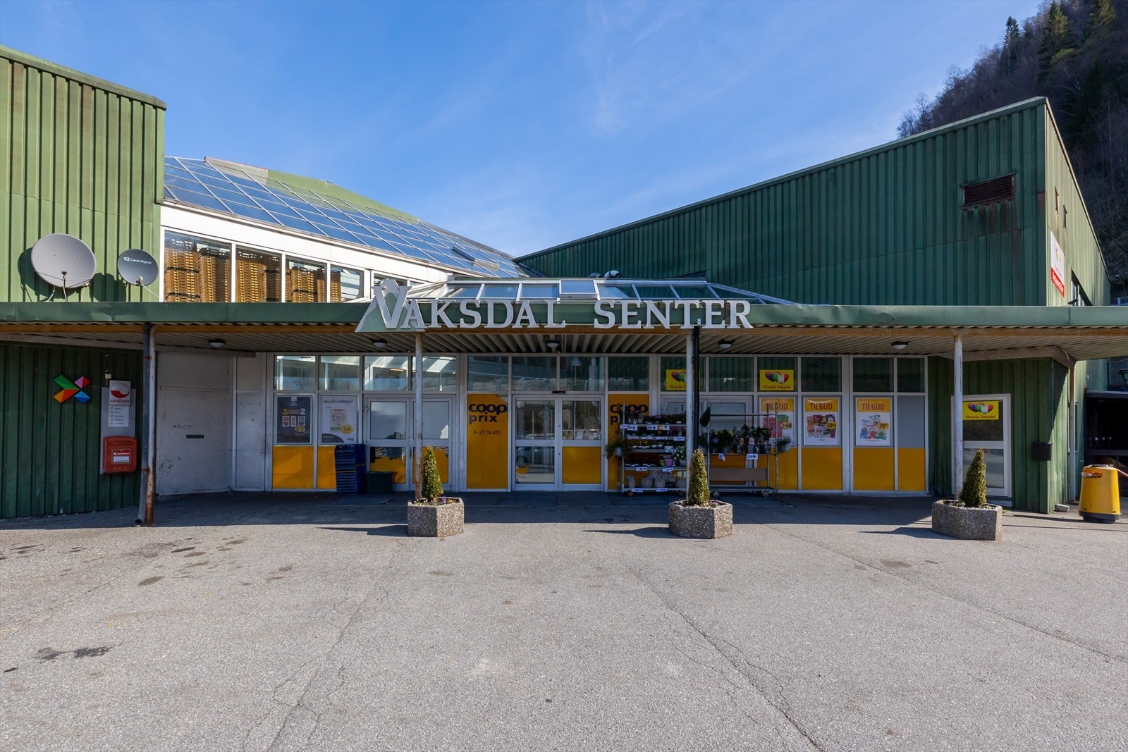 Nærområdet - Vaksdal senter med matvarebutikk Galleribilde