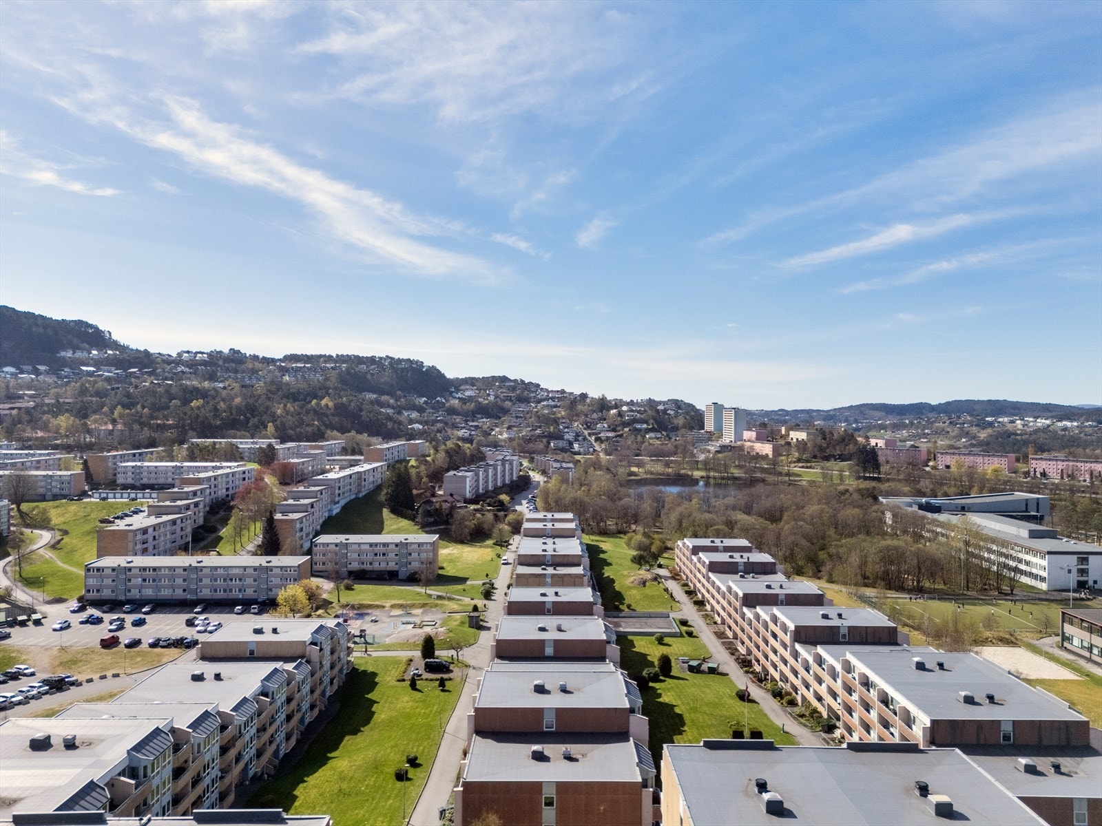 Kort vei til skole, barnehage og flotte turområder Galleribilde