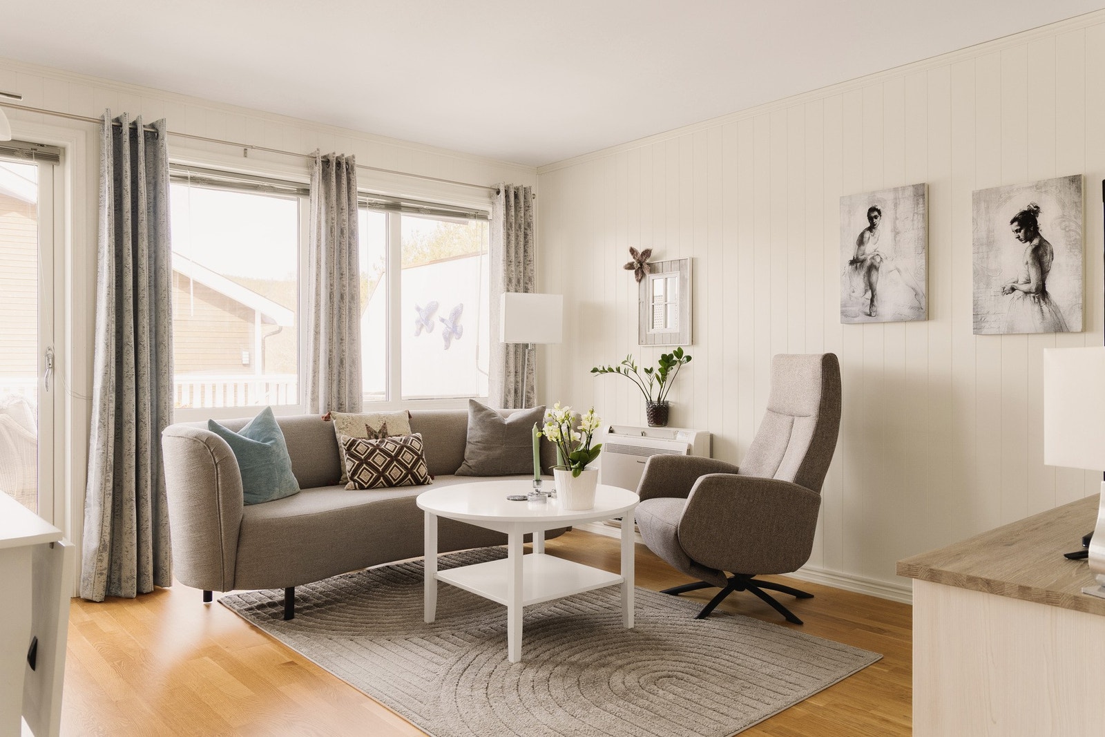 En lys og flott 2-roms selveierleilighet med praktisk planløsning og gode kvaliteter. Galleribilde