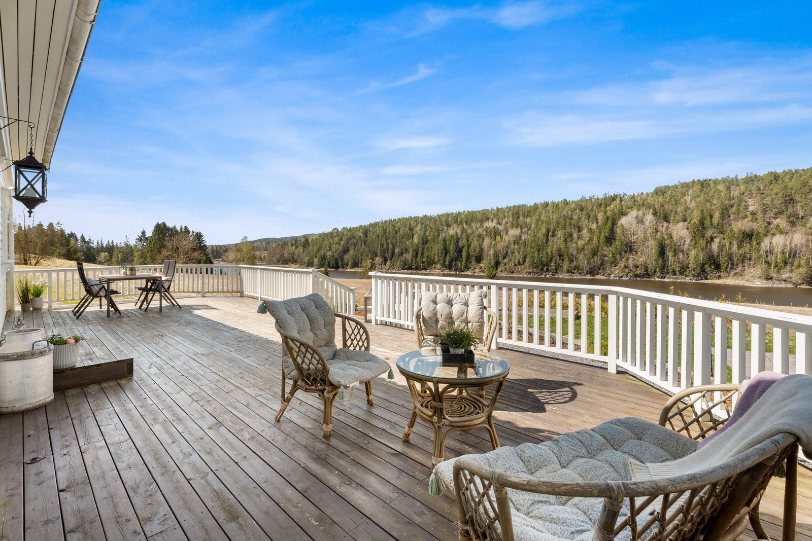Terrasse på 50 kvm vendt mot vest. Galleribilde