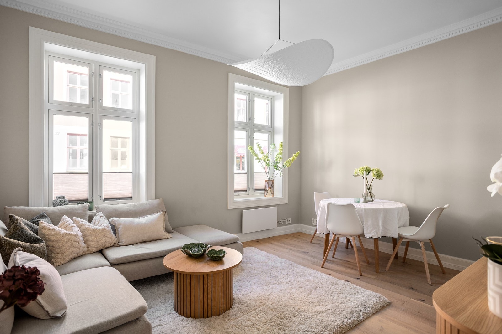 Klassisk og meget påkostet 2-roms selveier på Grünerløkka.
Foto: Fotostallen (Henrik Eriksen). Galleribilde