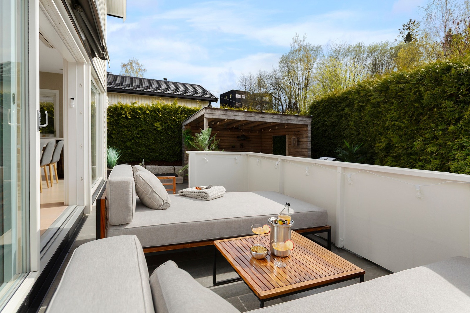 Terrassen rett utenfor stuen Galleribilde