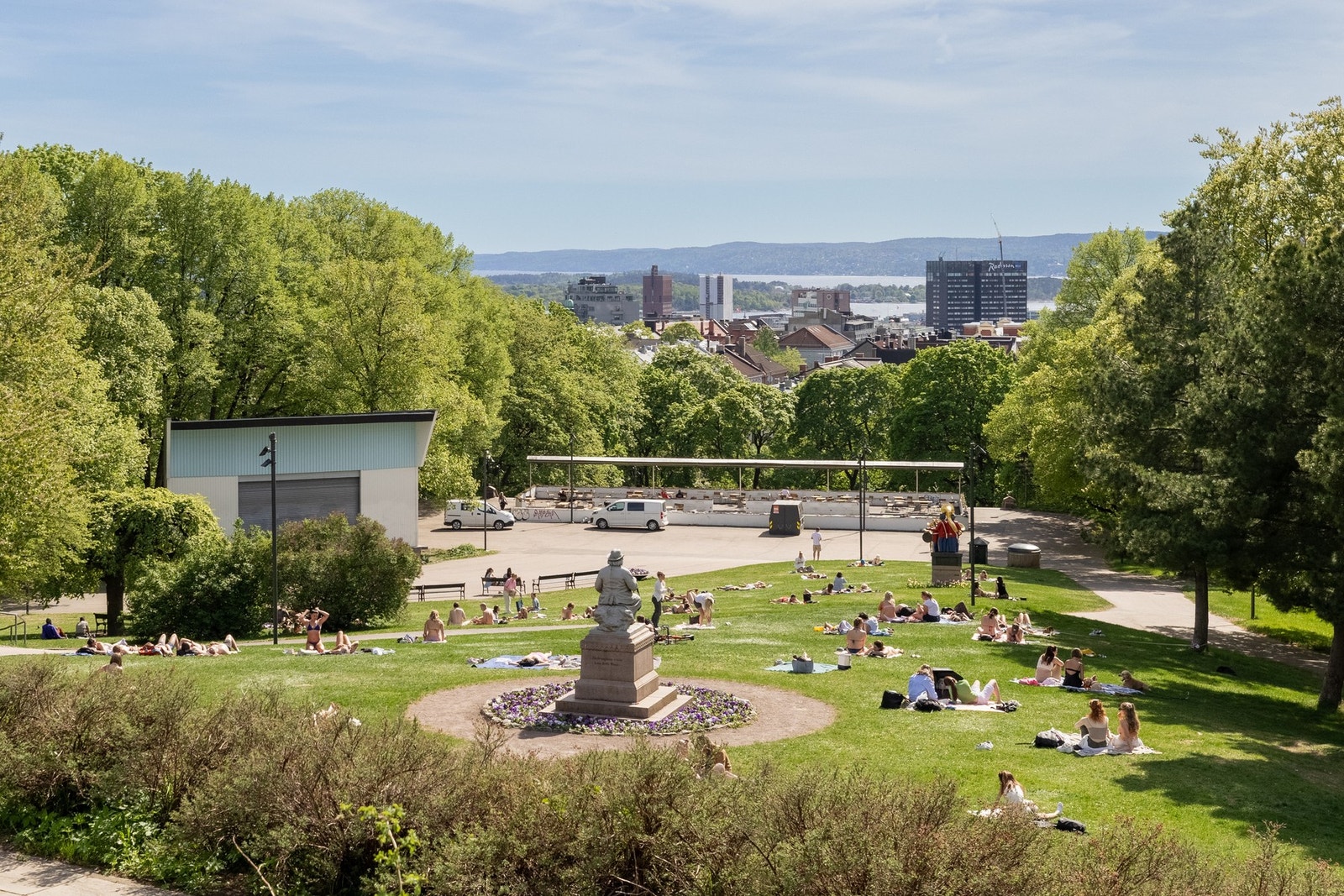Boligen ligger få minutters gange fra populære St. Hanshaugen park. Galleribilde