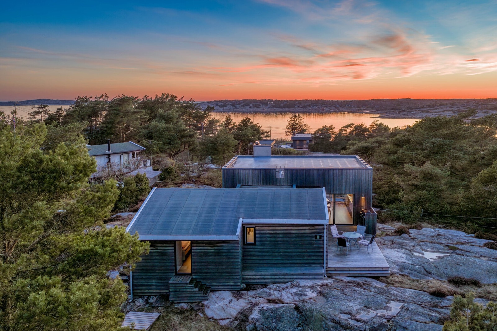 Dette er et sted man samler på fine solnedganger. Dette er ikke AI. Galleribilde
