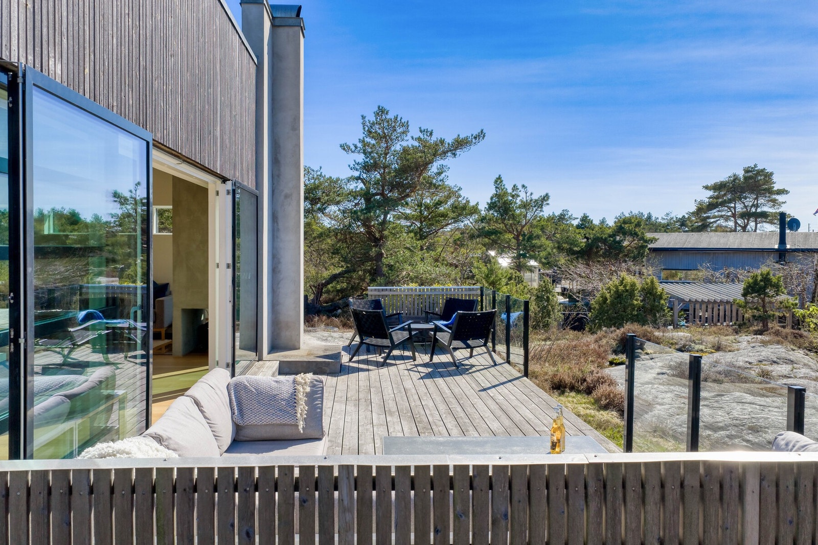 Den store terrassen mot vest. Galleribilde