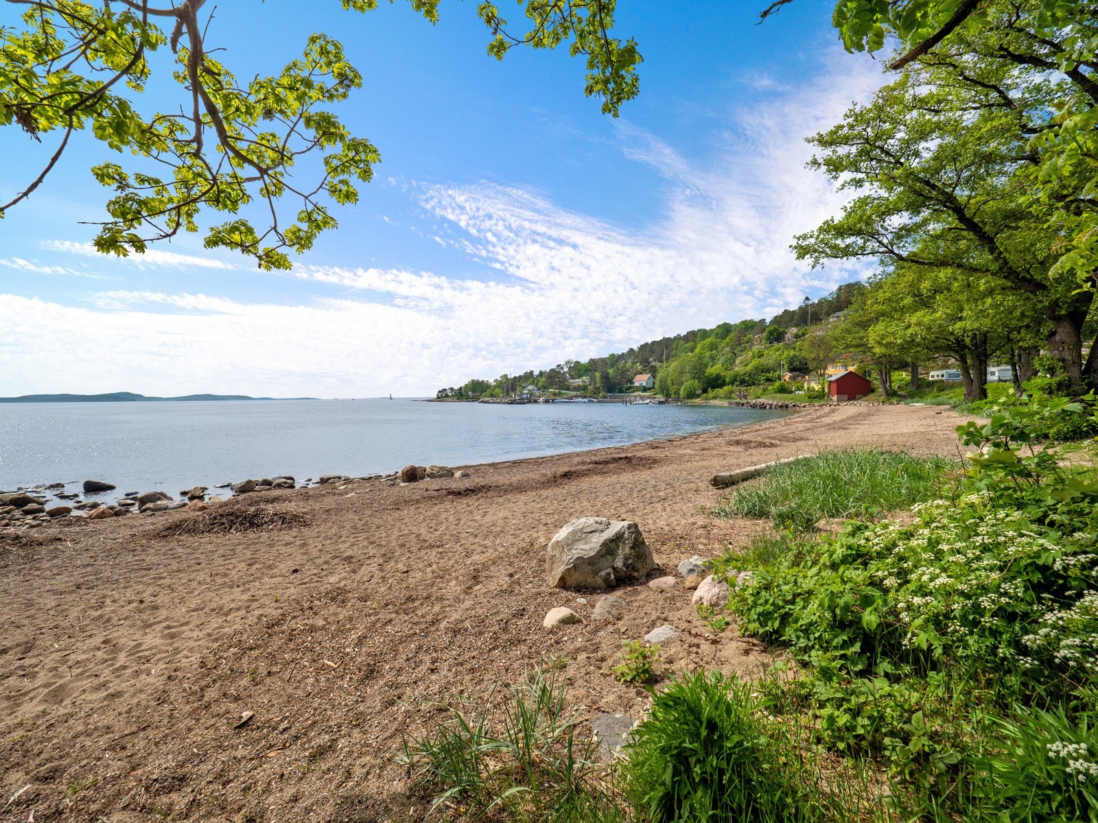 Flott strand i nærområdet på Filtvet Galleribilde