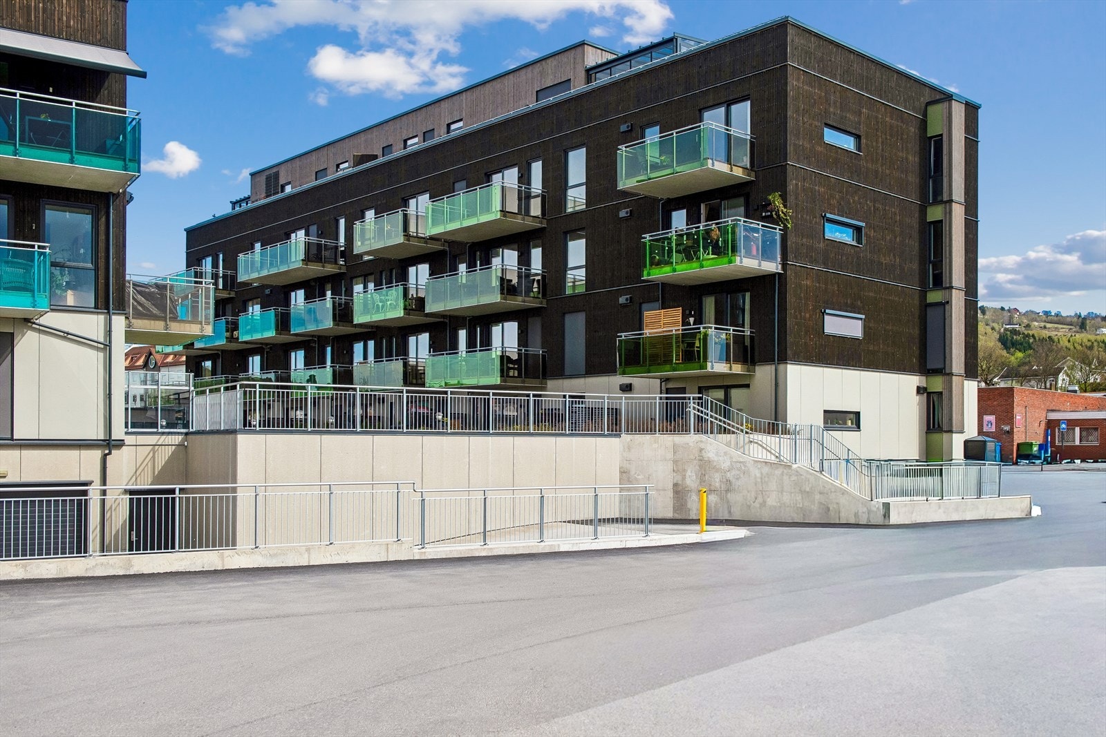 Leiligheten ligger fint til i første etasje med enkel adkomst. Galleribilde
