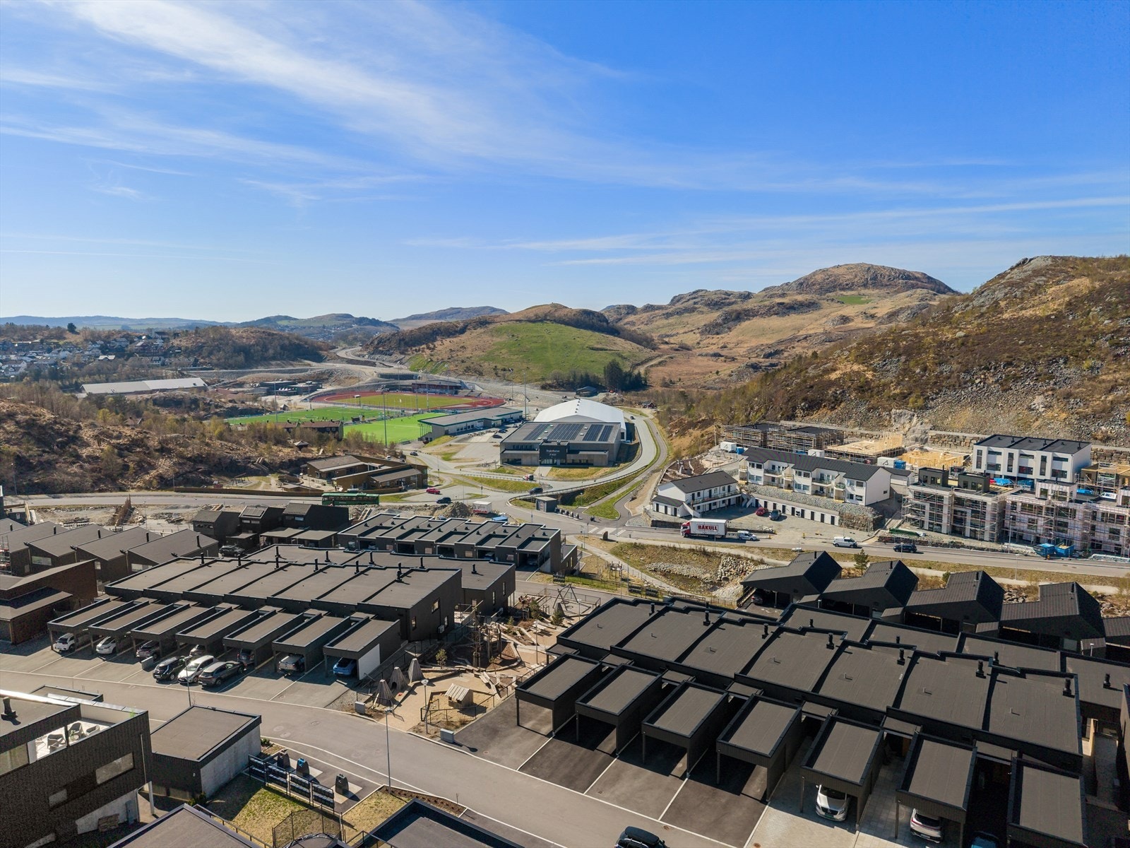 Fra boligen er det kort vei til Gjesdal idrettspark og flotte turområder. Et perfekt utgangspunkt for en aktiv hverdag. Galleribilde