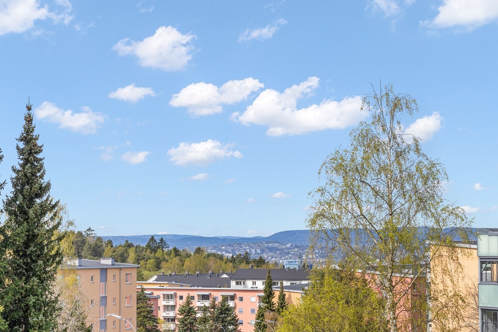 Fantastisk utsikt over byen. Galleribilde