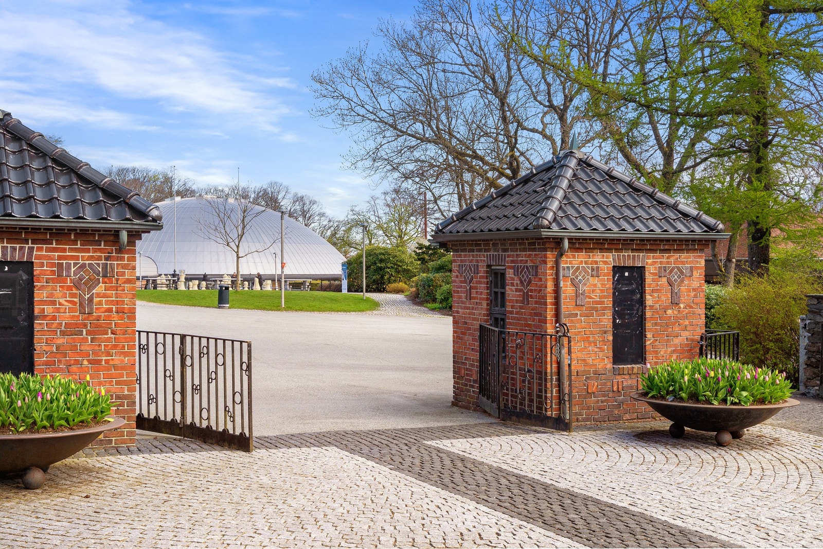Fra leiligheten er det kort vei til Bjergstedparken og Stavanger konserthus. Galleribilde