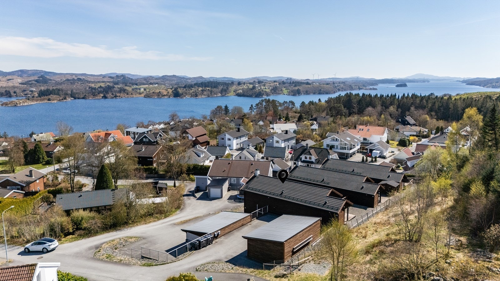 Parkering i carport (endeplass) med mulighet for etablering av elbillader Galleribilde