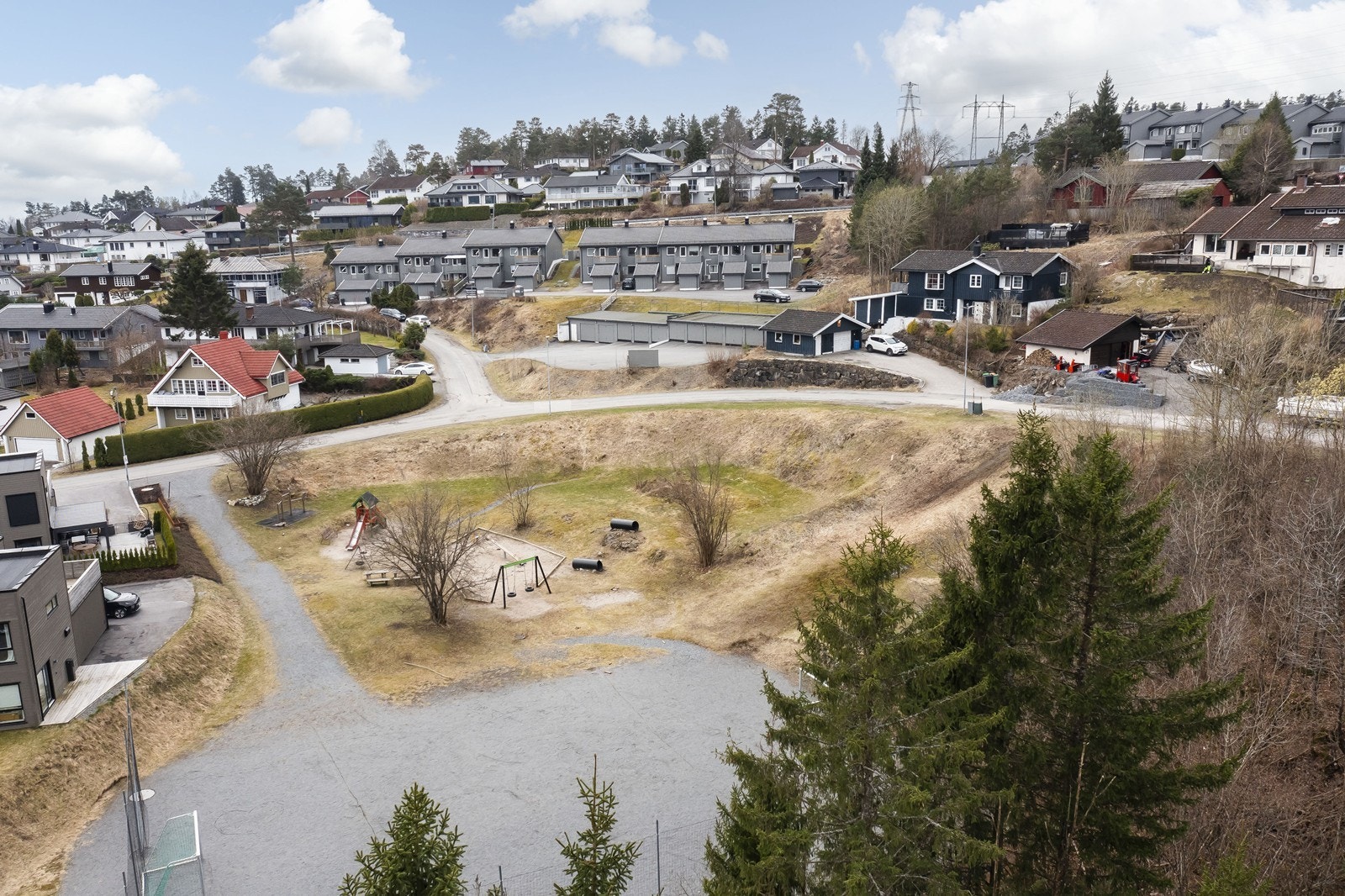 Lekeplass for de yngste i nabolaget. Galleribilde