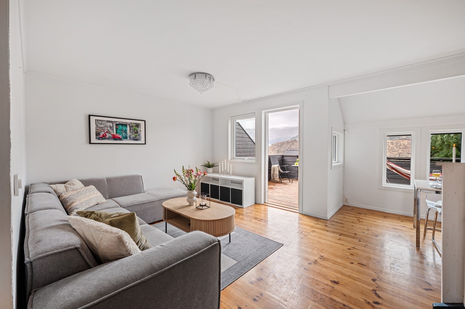 -Stuen måler hele 24,4 m²- Galleribilde