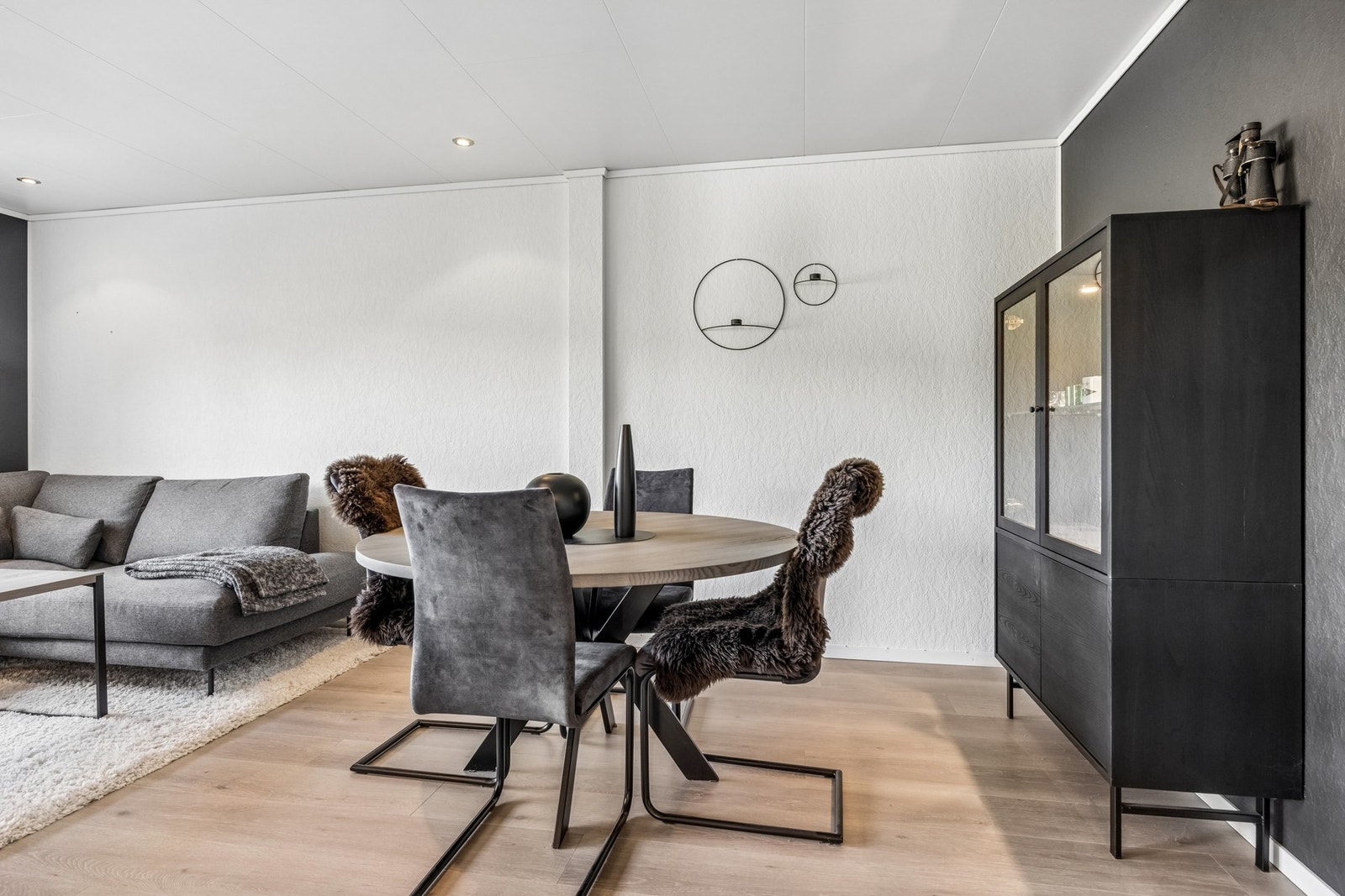 Fin og lys stue Galleribilde