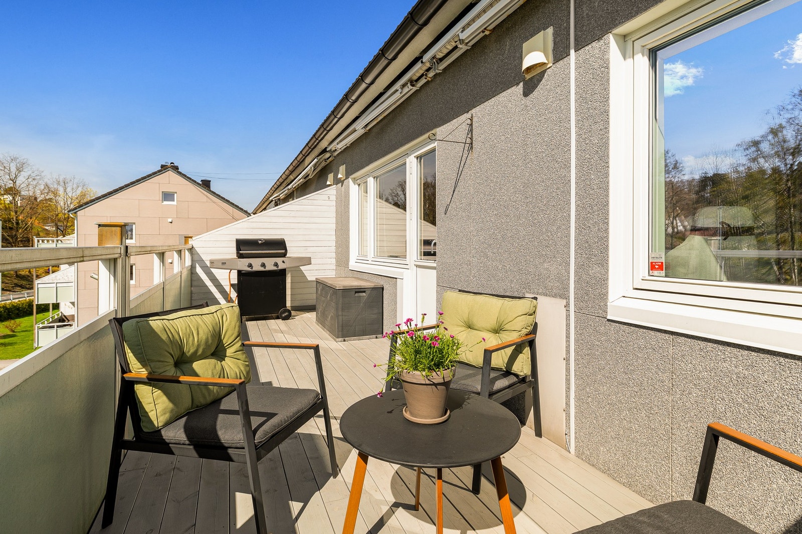 Generøs balkong på hele 15m² Galleribilde