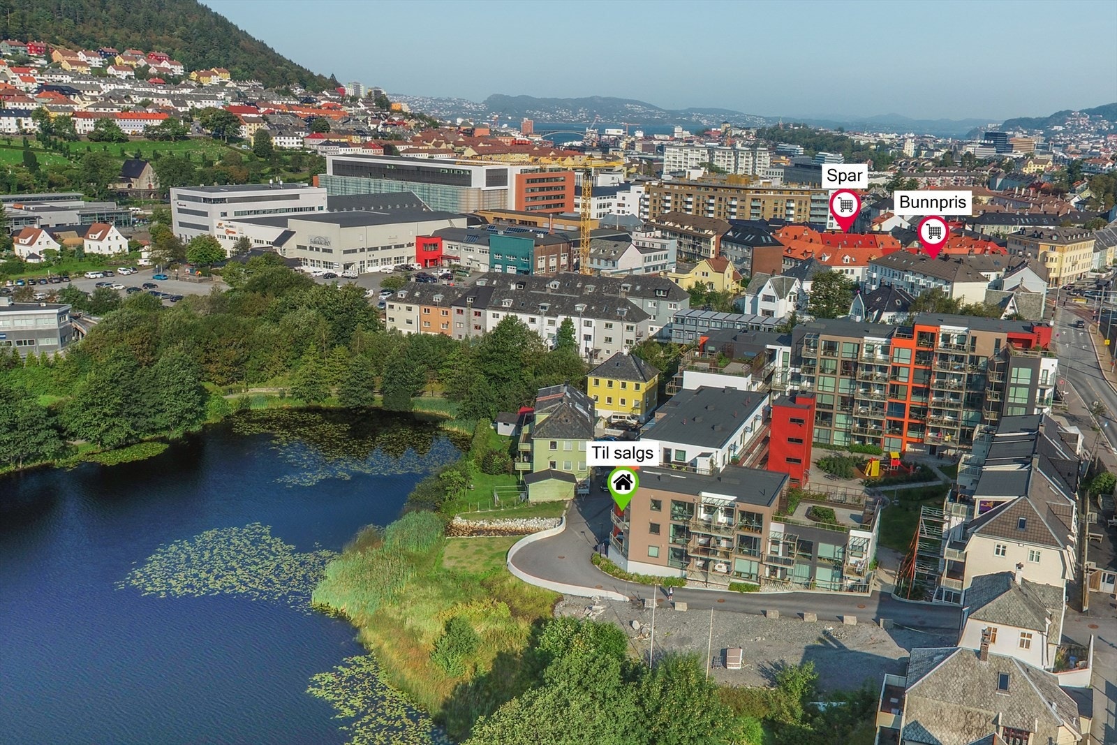 Med Bybanen like ved og flere dagligvarebutikker, som Kiwi, Bunnpris og Spar innen få minutters gange, er hverdagslogistikken enkel. Galleribilde
