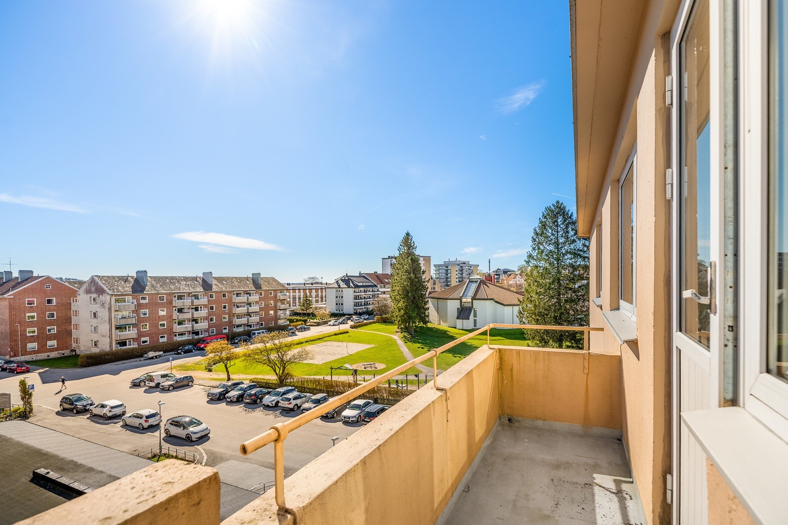 Balkong med utgang fra soverom 3. Galleribilde
