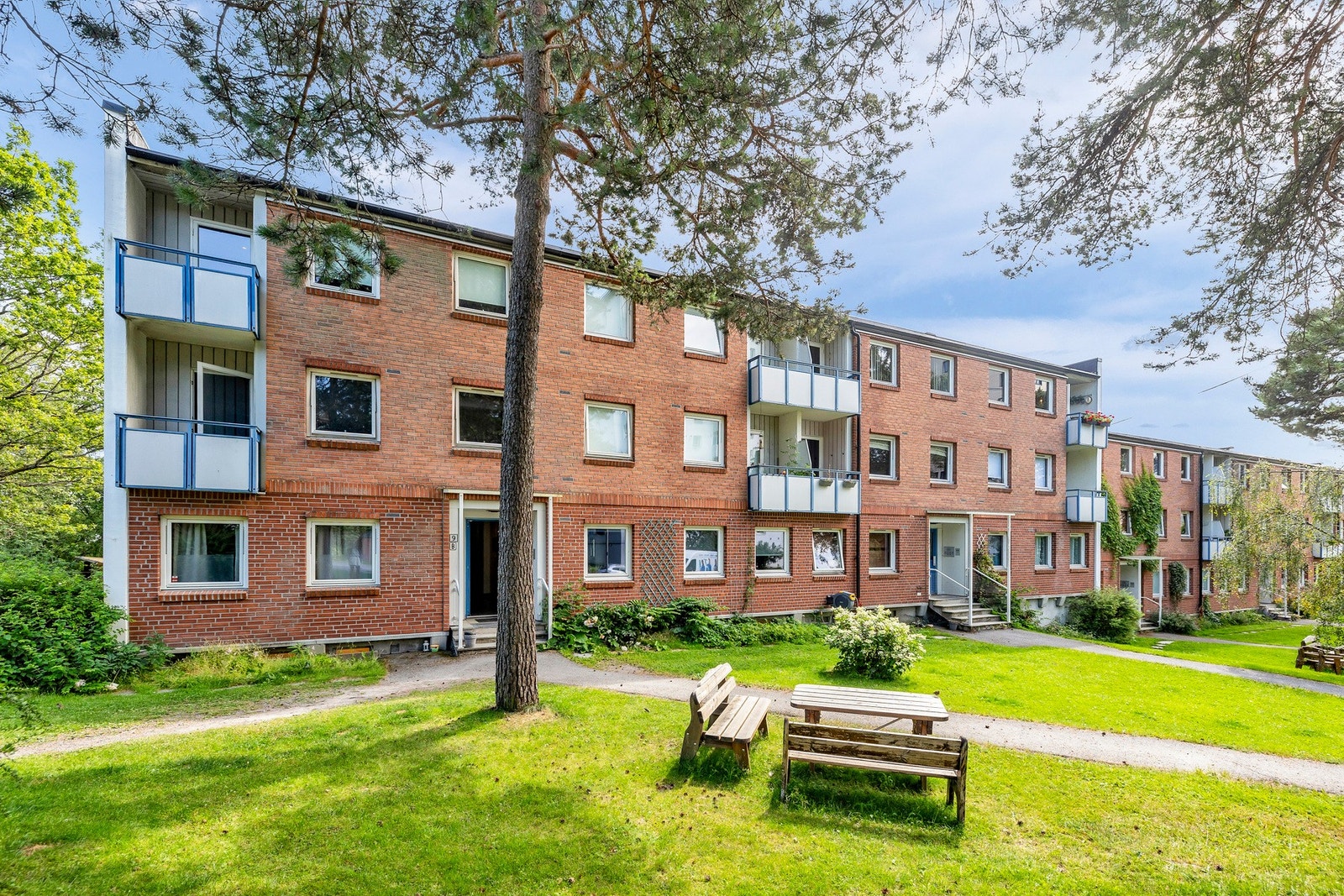 Leiligheten ligger i byggets toppetasje. Galleribilde
