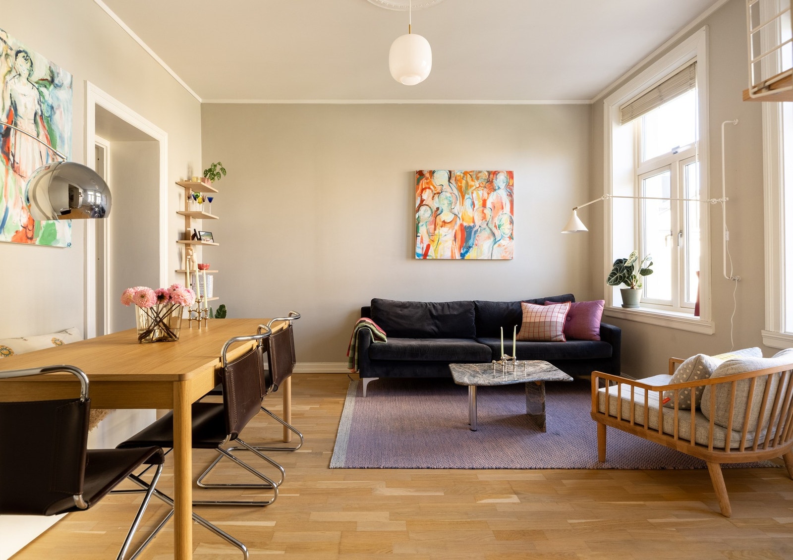 Leiligheten er gjennomgående og har et nydelig lysinnslipp Galleribilde