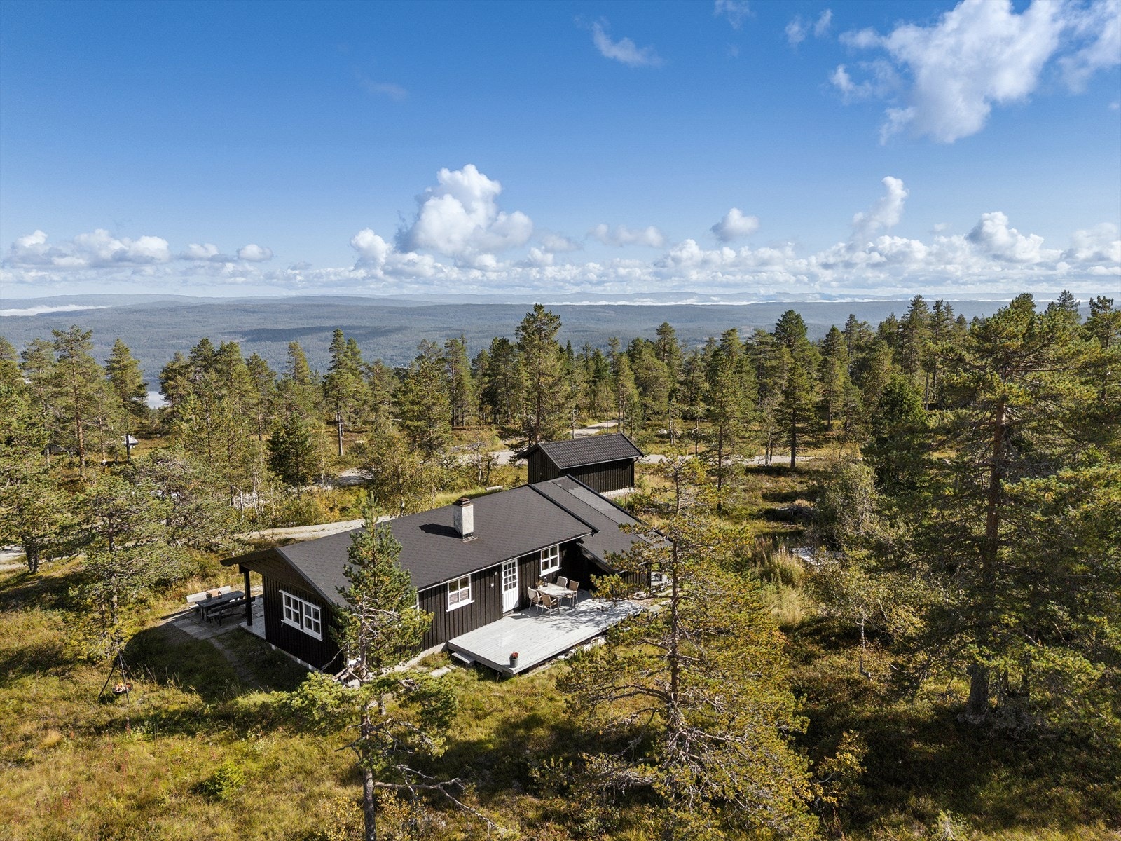 Torfinn Holen v/ DNB Eiendom har gleden av å presentere Tosseviksetermyrene 73! Galleribilde