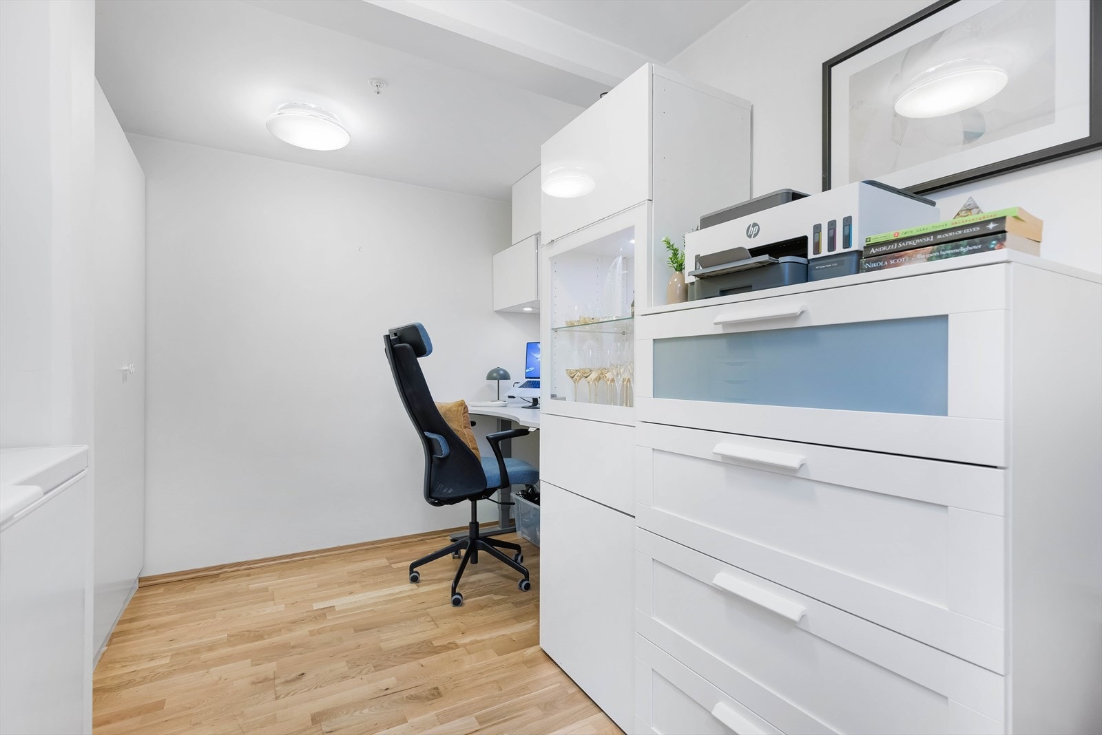 Innvendig bod i leiligheten Galleribilde