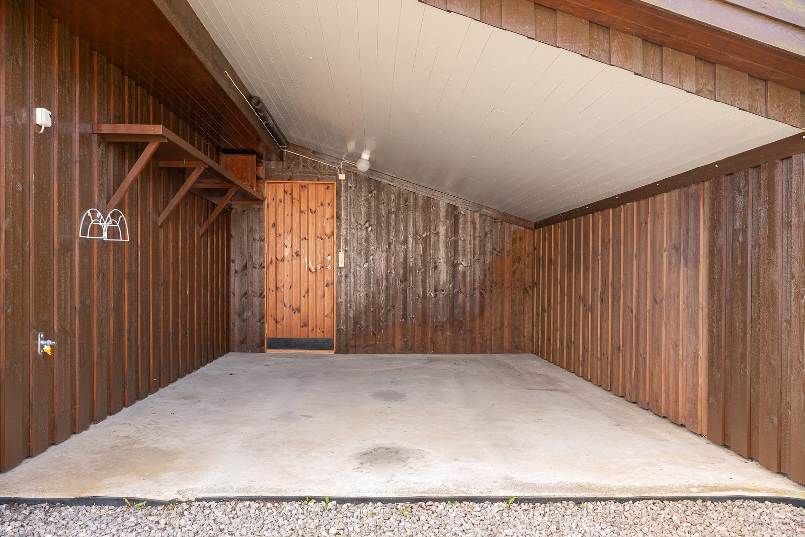 Carport med bod Galleribilde