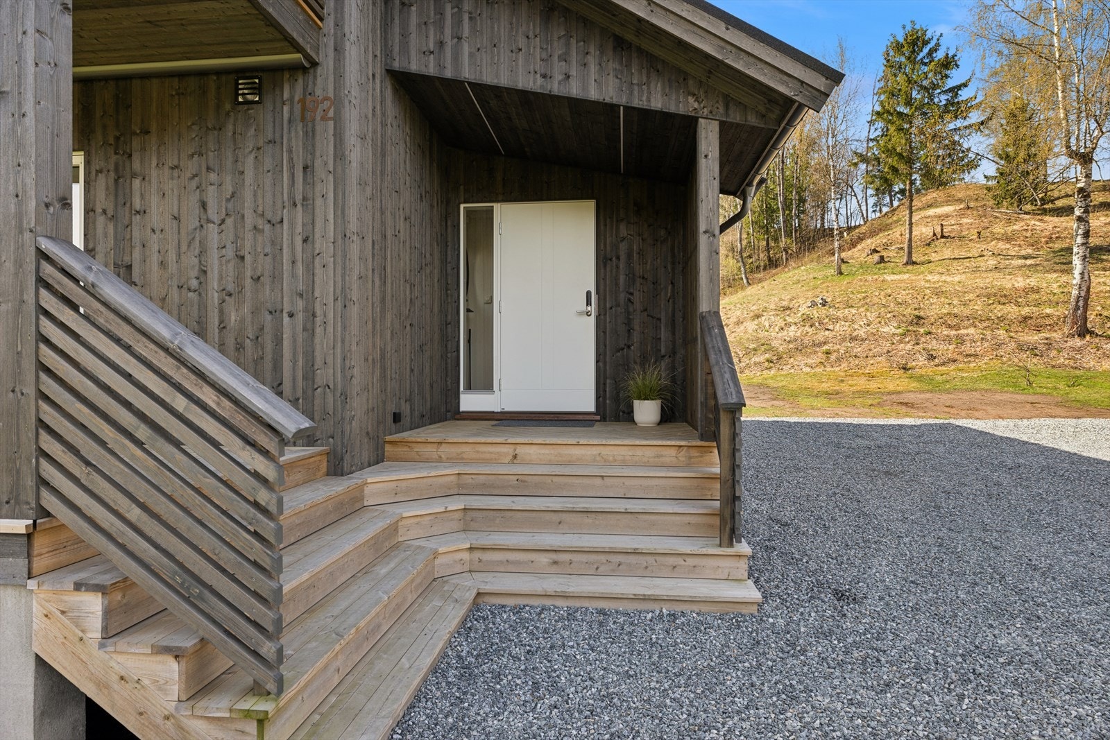 Inngangsparti. Galleribilde
