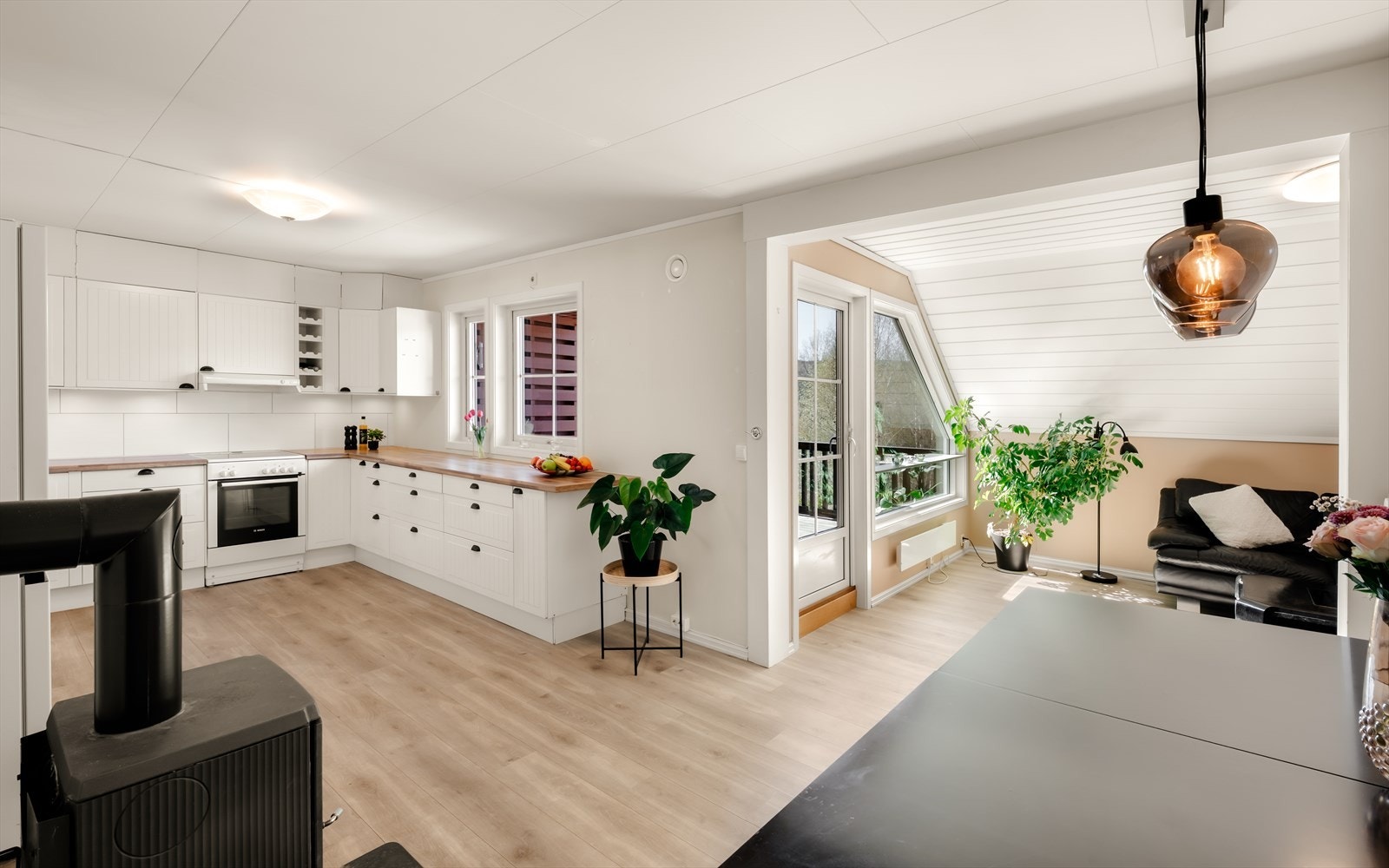 En helhetlig og sosial sone som er leilighetens naturlige samlingspunkt. Galleribilde