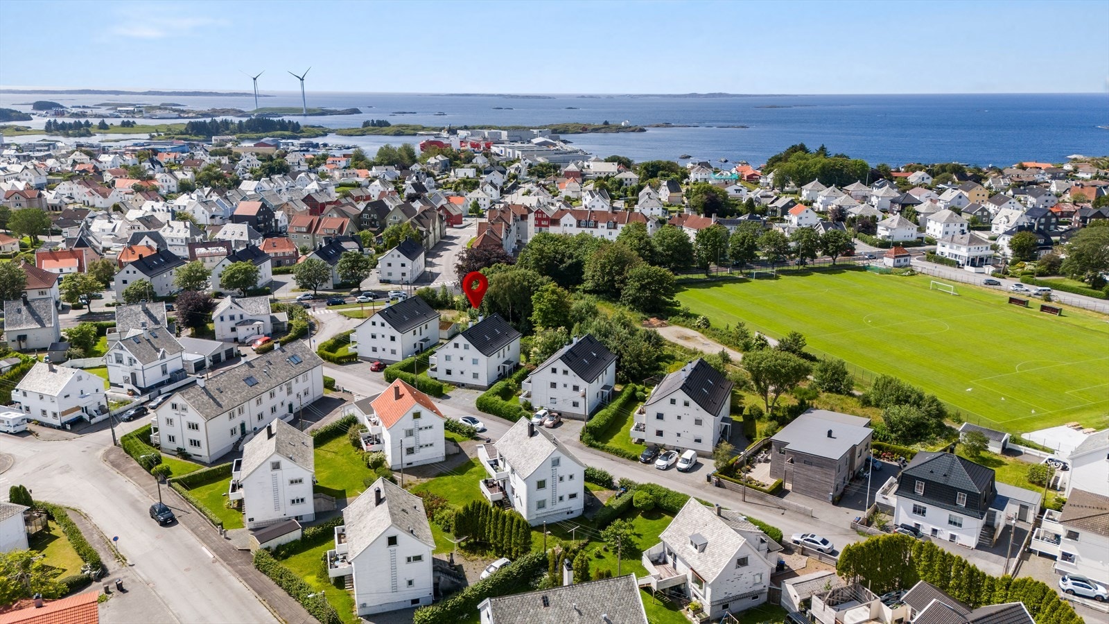 Her bor du i et rolig nabolag med enkel tilgang til både natur og byliv! Galleribilde