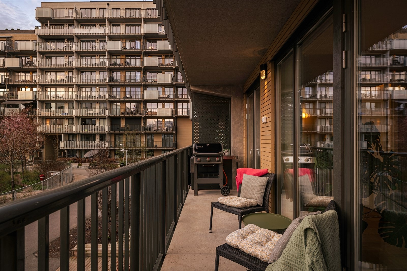 Boligen har en attraktiv, nordvestvendt balkong på ca. 8 m². Galleribilde