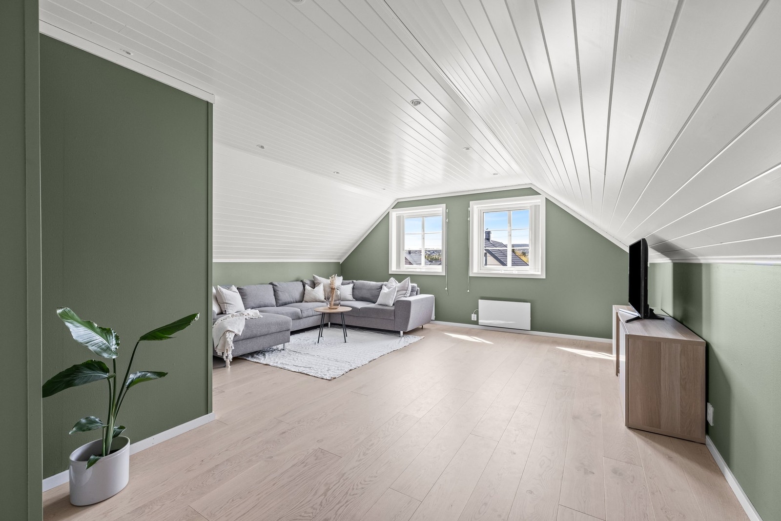 Dette rommet kan også fungere som et rom hvor barna kan trekke seg tilbake med venner, mens resten av huset får ro. Galleribilde