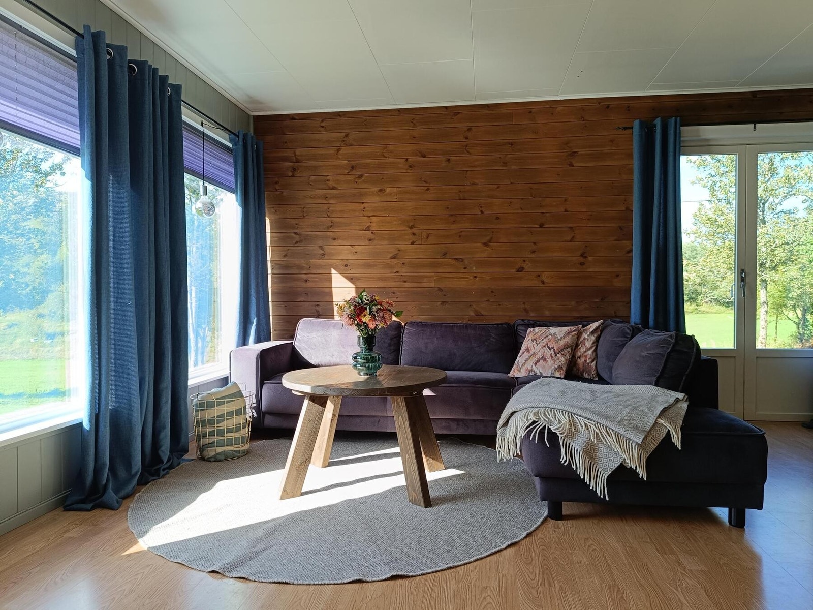 Stue - 40 kvm. Praktisk planløsning med flere møbleringsmuligheter. Galleribilde